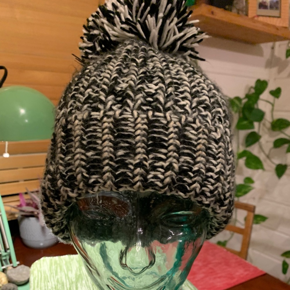 Hat knitted